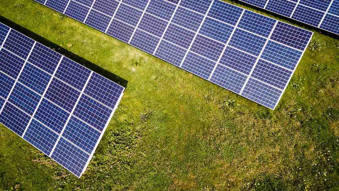 Quel panneau solaire pour faire fonctionner un frigo ?
