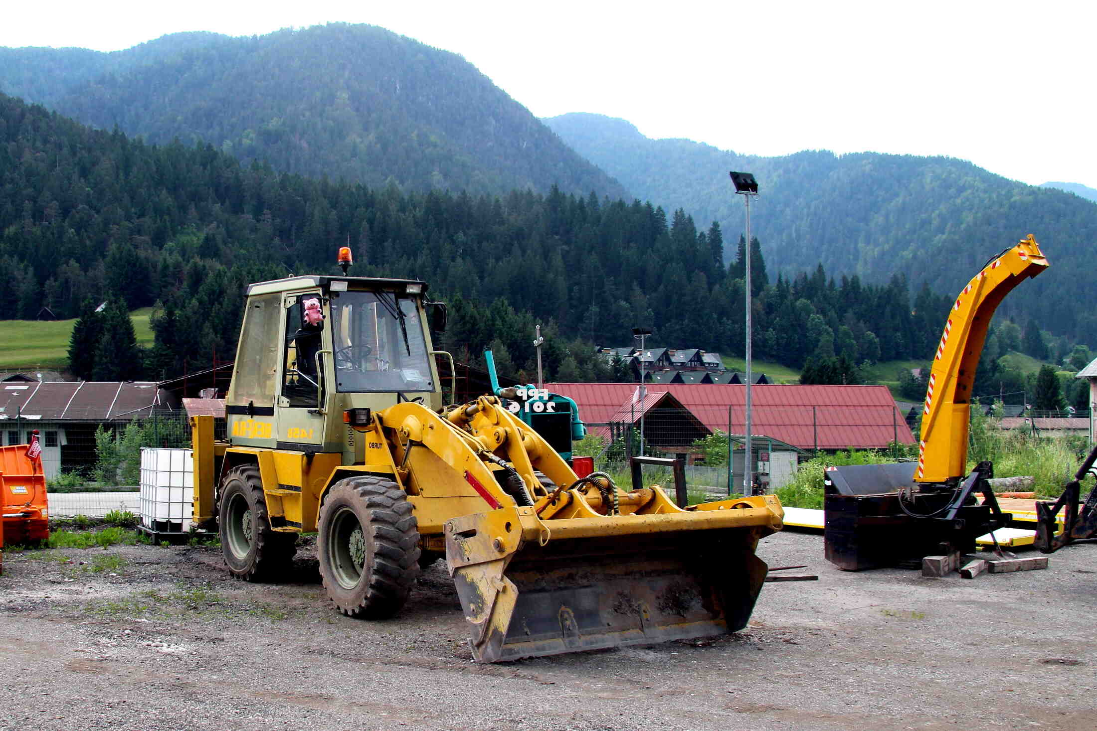 Quelle formation pour conduire une mini pelle ?